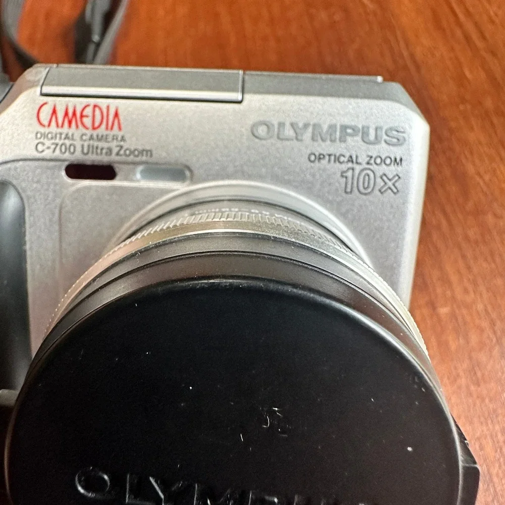Olympus Camedia C-700 Ultra Zoom & D-580 Zoom Digital Cameras Lowepro Case PARTS